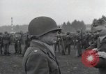 Immagine di Truppe della 44ma divisione di fanteria prendere parte in riprese di un filmato Fort Lewis Washington USA, 1954, secondo 59 filmato di repertorio 65675022005