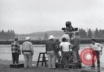 Immagine di Truppe della 44ma divisione di fanteria prendere parte in riprese di un filmato Fort Lewis Washington USA, 1954, secondo 62 filmato di repertorio 65675022005
