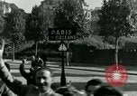 Immagine di Civili francese Parigi Francia, 1944, secondo 6 filmato di repertorio 65675022022