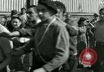 Immagine di Donna collaboratore Parigi Francia, 1944, secondo 15 filmato di repertorio 65675022025