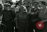 Immagine di Donna collaboratore Parigi Francia, 1944, secondo 23 filmato di repertorio 65675022025