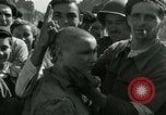 Immagine di Donna collaboratore Parigi Francia, 1944, secondo 38 filmato di repertorio 65675022025