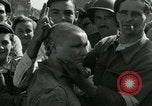 Immagine di Donna collaboratore Parigi Francia, 1944, secondo 39 filmato di repertorio 65675022025