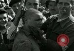 Immagine di Donna collaboratore Parigi Francia, 1944, secondo 41 filmato di repertorio 65675022025