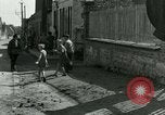 Immagine di Donna collaboratore Parigi Francia, 1944, secondo 51 filmato di repertorio 65675022025