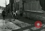 Immagine di Donna collaboratore Parigi Francia, 1944, secondo 52 filmato di repertorio 65675022025