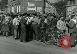 Immagine di Donna collaboratore Parigi Francia, 1944, secondo 58 filmato di repertorio 65675022025