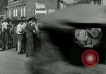 Immagine di Donna collaboratore Parigi Francia, 1944, secondo 59 filmato di repertorio 65675022025