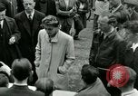 Immagine di Donne collaboratore Parigi Francia, 1944, secondo 14 filmato di repertorio 65675022027