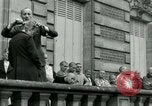 Immagine di Donne collaboratore Parigi Francia, 1944, secondo 18 filmato di repertorio 65675022027