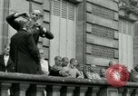 Immagine di Donne collaboratore Parigi Francia, 1944, secondo 19 filmato di repertorio 65675022027