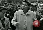 Immagine di Donne collaboratore Parigi Francia, 1944, secondo 33 filmato di repertorio 65675022027
