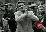 Immagine di Donne collaboratore Parigi Francia, 1944, secondo 35 filmato di repertorio 65675022027