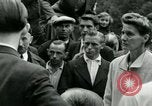 Immagine di Donne collaboratore Parigi Francia, 1944, secondo 48 filmato di repertorio 65675022027