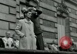 Immagine di Donne collaboratore Parigi Francia, 1944, secondo 53 filmato di repertorio 65675022027