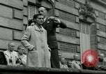 Immagine di Donne collaboratore Parigi Francia, 1944, secondo 54 filmato di repertorio 65675022027