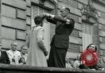 Immagine di Donne collaboratore Parigi Francia, 1944, secondo 61 filmato di repertorio 65675022027
