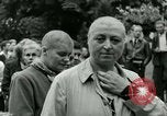 Immagine di Donne collaboratori Parigi Francia, 1944, secondo 22 filmato di repertorio 65675022028