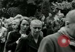 Immagine di Donne collaboratori Parigi Francia, 1944, secondo 25 filmato di repertorio 65675022028