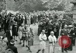 Immagine di Donne collaboratori Parigi Francia, 1944, secondo 38 filmato di repertorio 65675022028