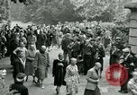 Immagine di Donne collaboratori Parigi Francia, 1944, secondo 42 filmato di repertorio 65675022028