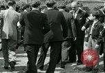 Immagine di Donne collaboratori Parigi Francia, 1944, secondo 59 filmato di repertorio 65675022028