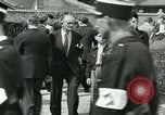 Immagine di Donne collaboratori Parigi Francia, 1944, secondo 61 filmato di repertorio 65675022028
