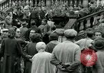 Immagine di Donne collaboratori Parigi Francia, 1944, secondo 8 filmato di repertorio 65675022029