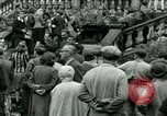 Immagine di Donne collaboratori Parigi Francia, 1944, secondo 15 filmato di repertorio 65675022029