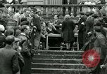 Immagine di Donne collaboratori Parigi Francia, 1944, secondo 27 filmato di repertorio 65675022029