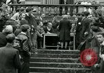 Immagine di Donne collaboratori Parigi Francia, 1944, secondo 30 filmato di repertorio 65675022029