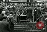 Immagine di Donne collaboratori Parigi Francia, 1944, secondo 31 filmato di repertorio 65675022029