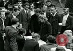 Immagine di Donne collaboratori Parigi Francia, 1944, secondo 36 filmato di repertorio 65675022029