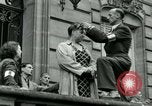 Immagine di Donne collaboratori Parigi Francia, 1944, secondo 43 filmato di repertorio 65675022029