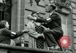 Immagine di Donne collaboratori Parigi Francia, 1944, secondo 45 filmato di repertorio 65675022029