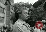 Immagine di Donne collaboratori Parigi Francia, 1944, secondo 50 filmato di repertorio 65675022029