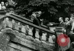 Immagine di Donne collaboratori Parigi Francia, 1944, secondo 53 filmato di repertorio 65675022029