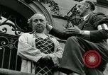 Immagine di Donne collaboratori Parigi Francia, 1944, secondo 58 filmato di repertorio 65675022029