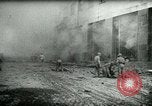 Immagine di Post office bombardamento Napoli Italia, 1943, secondo 19 filmato di repertorio 65675022035