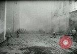 Immagine di Post office bombardamento Napoli Italia, 1943, secondo 20 filmato di repertorio 65675022035