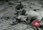 Immagine di Post office bombardamento Napoli Italia, 1943, secondo 27 filmato di repertorio 65675022035