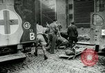 Immagine di Post office bombardamento Napoli Italia, 1943, secondo 33 filmato di repertorio 65675022035
