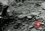 Immagine di Post office bombardamento Napoli Italia, 1943, secondo 51 filmato di repertorio 65675022035