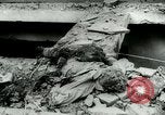 Immagine di Post office bombardamento Napoli Italia, 1943, secondo 53 filmato di repertorio 65675022035