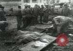 Immagine di Post office bombardamento Napoli Italia, 1943, secondo 62 filmato di repertorio 65675022035