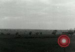 Standbild Elemente der US-Armee 7 Förderung durch Frankreich in Zweiten Weltkrieg Surbourg Elsass Frankreich, 1945, aus Sekunde 3 historischem Filmmaterial Videoclip 65675022037