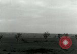 Standbild Elemente der US-Armee 7 Förderung durch Frankreich in Zweiten Weltkrieg Surbourg Elsass Frankreich, 1945, aus Sekunde 7 historischem Filmmaterial Videoclip 65675022037