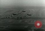 Standbild 17 Airborne Division Chalons Frankreich, 1945, aus Sekunde 19 historischem Filmmaterial Videoclip 65675022039
