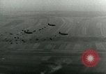 Standbild 17 Airborne Division Chalons Frankreich, 1945, aus Sekunde 22 historischem Filmmaterial Videoclip 65675022039