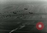 Standbild 17 Airborne Division Chalons Frankreich, 1945, aus Sekunde 25 historischem Filmmaterial Videoclip 65675022039